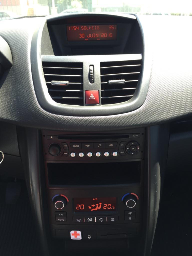 //cdn.parcvo.fr/811882307/15007/BIG/INTERIEUR.big.jpg